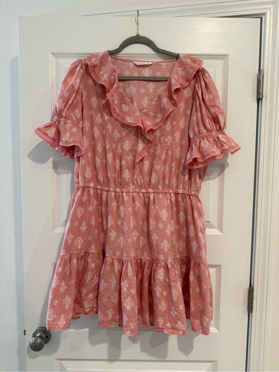 LC Lauren Conrad Dresses & Skirts - LC Lauren Conrad Pink Floral Ruffle Tiered Dress